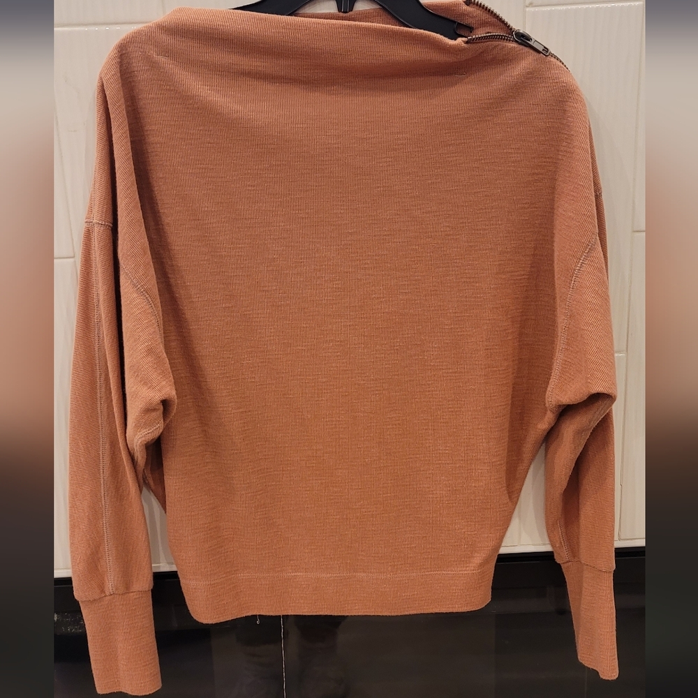 Womens We The Free Sweater Size XS